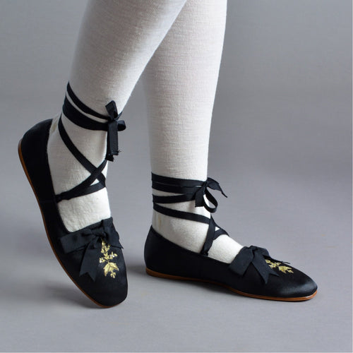 Penelope Regency Slippers (Black)