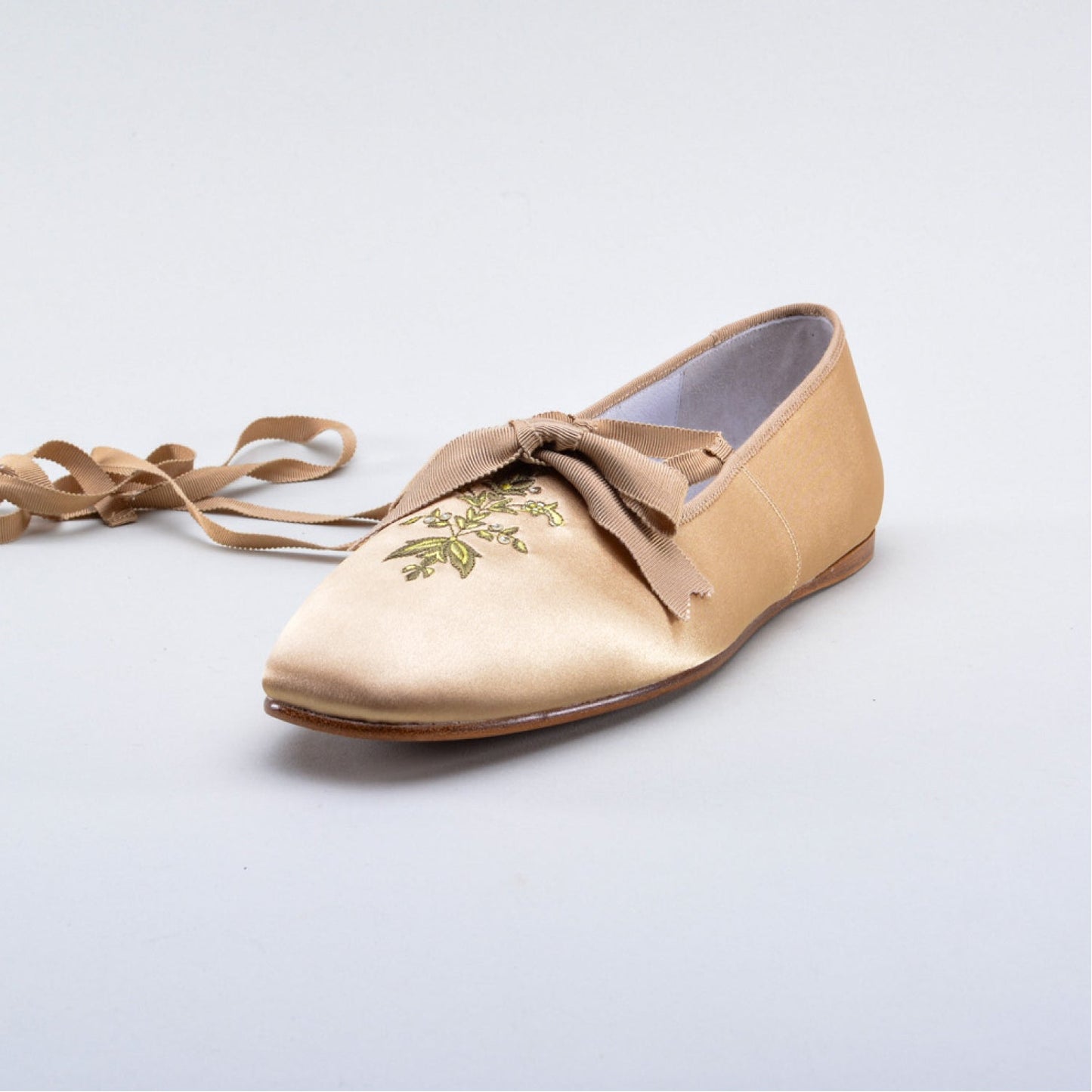 Penelope Regency Slippers (Gold)