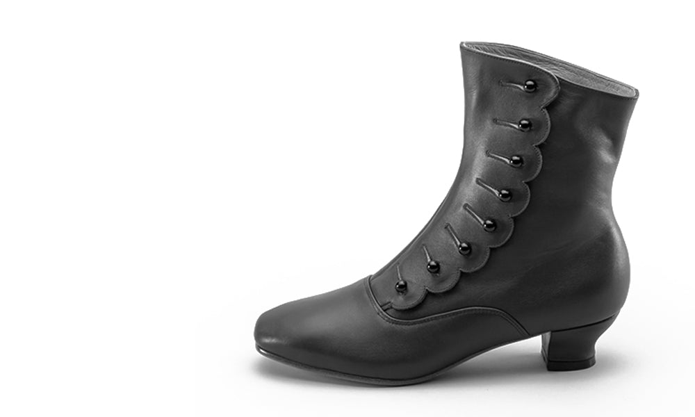 Renoir Victorian Button Boots (Brown)