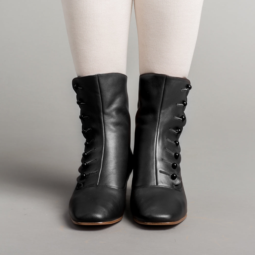 Renoir Victorian Button Boots (Black)