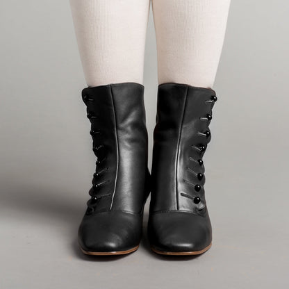 Renoir Victorian Button Boots (Black)