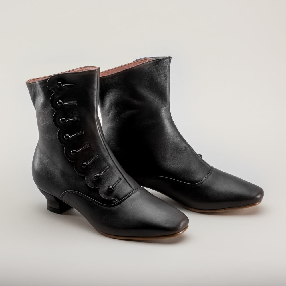 Renoir Victorian Button Boots (Black)