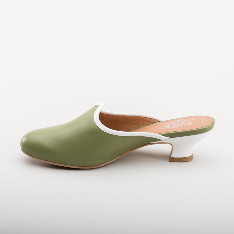 Sophie 18th Century Leather Mules (Green)