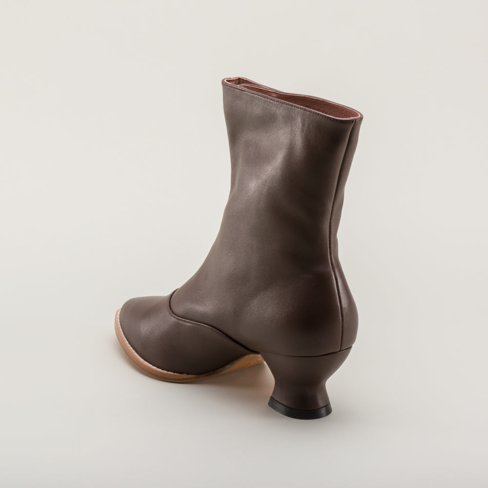 Tavistock Victorian Button Boots (Brown)
